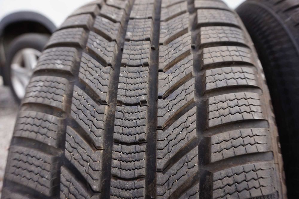 225/40R18 CONTINENTAL Zimowe Opony Salon !