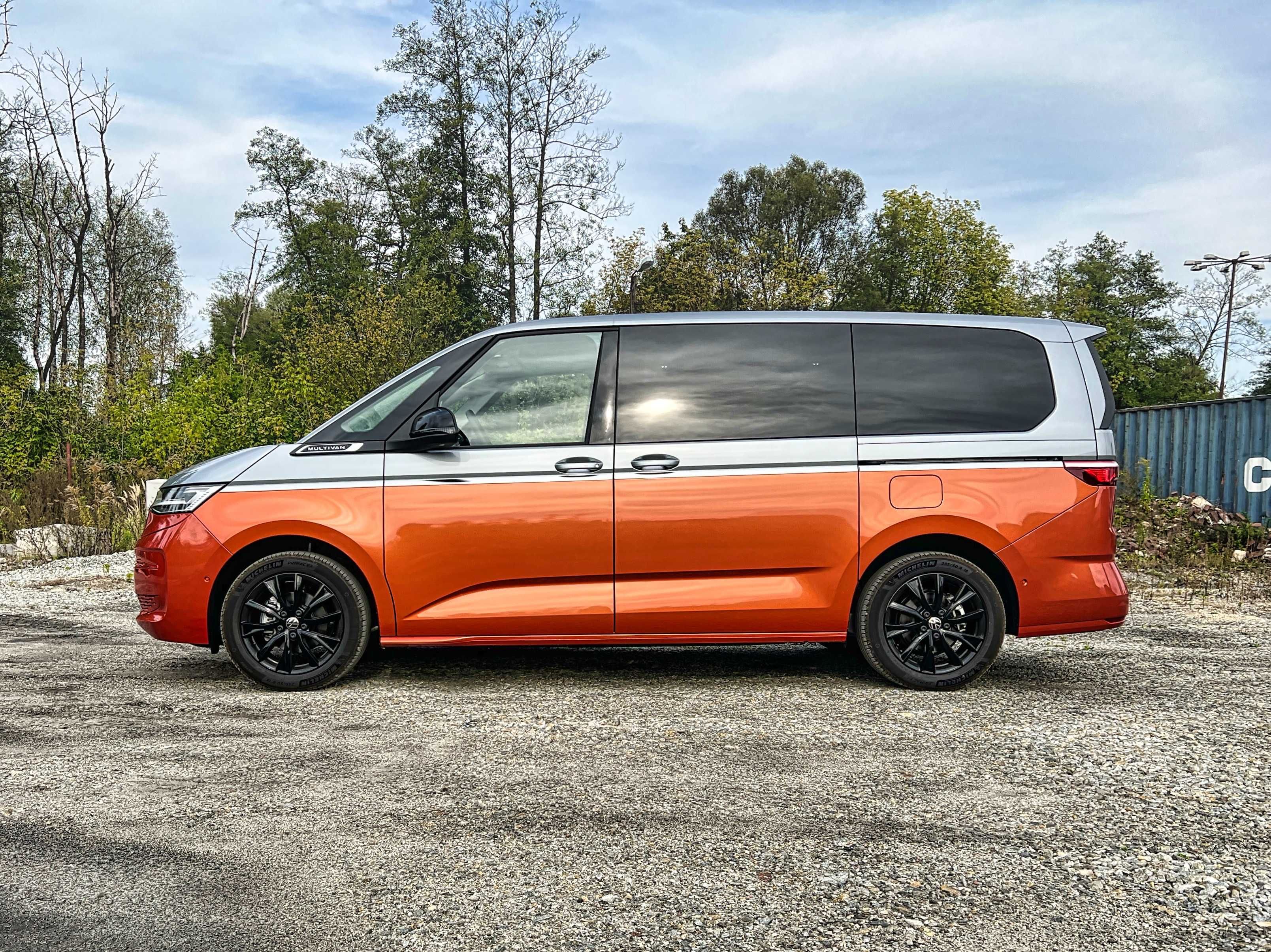 Wynajem busa VW Multivan 2.0TDI DSG 150km HAK 7-osobowy