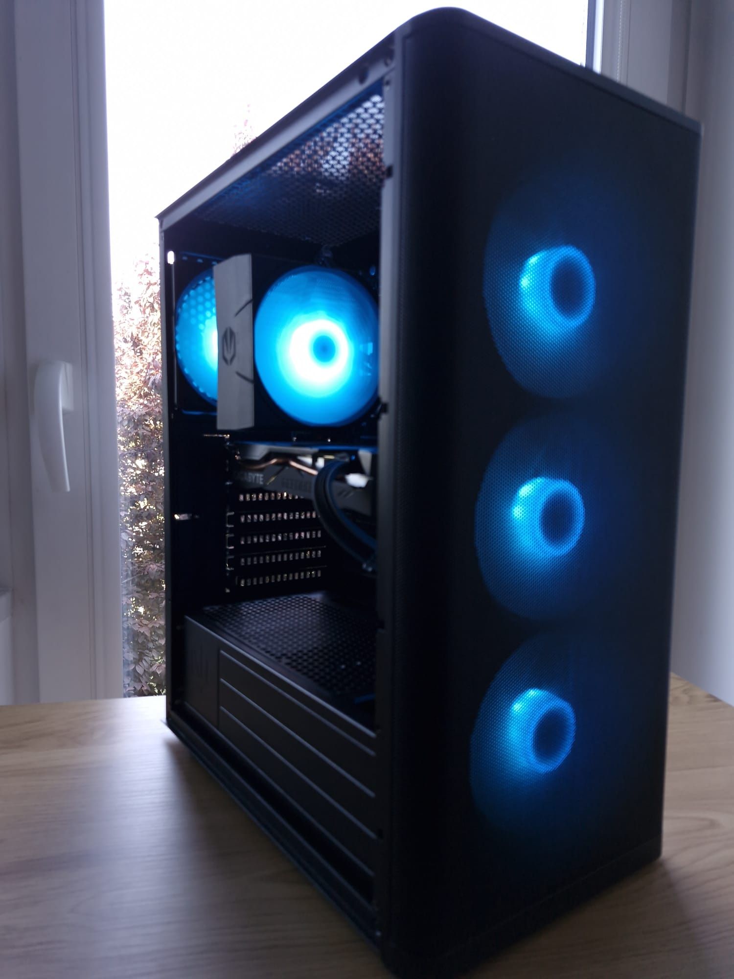 Komputer Gamingowy RTX/i5/SSD 512gb/16gb ram