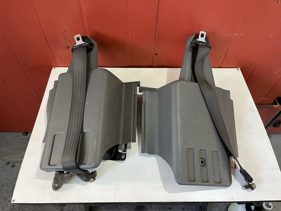 Suzuki Vitara I Cabrio pasy bezpieczeństwa tył tylne