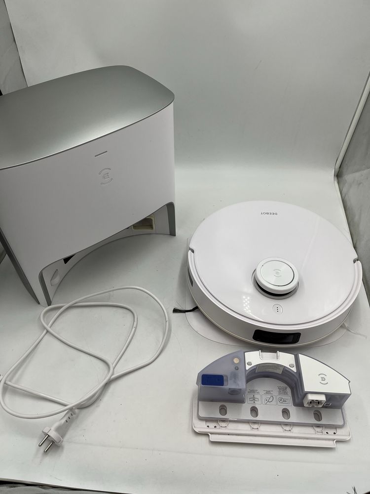 Robot sprzątający Ecovacs DEEBOT T10+ Plus ze stacją dokującą biały