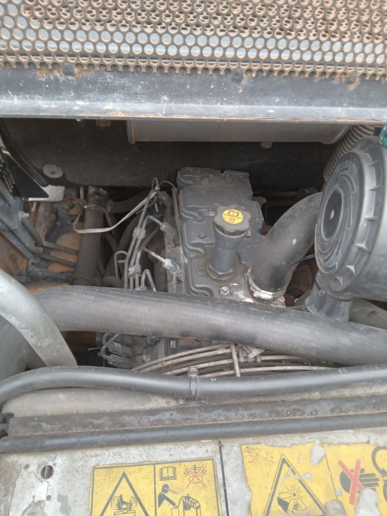 Мінінавантажувач babcat case sr130