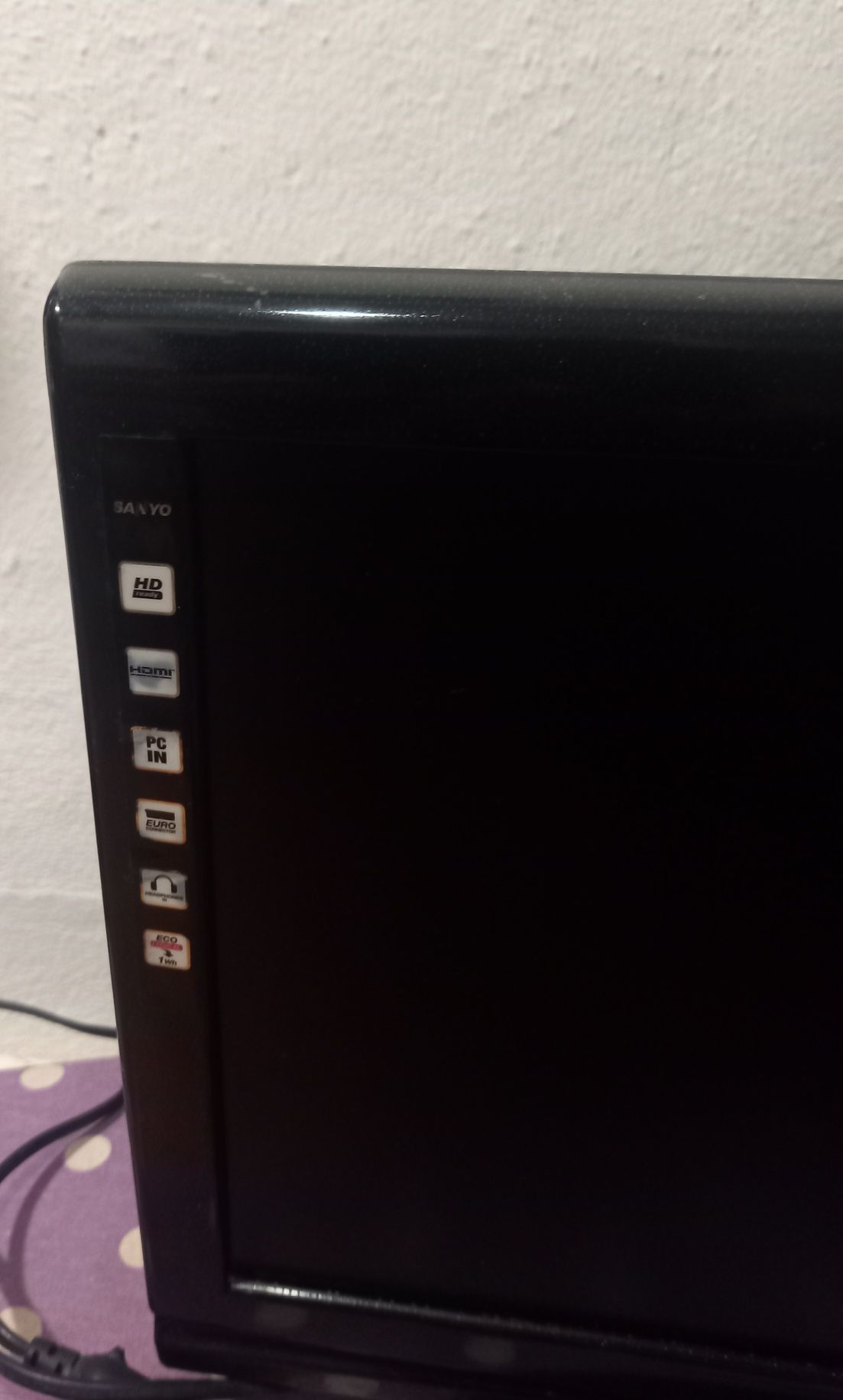 Televisão Sanyo em bom estado geral