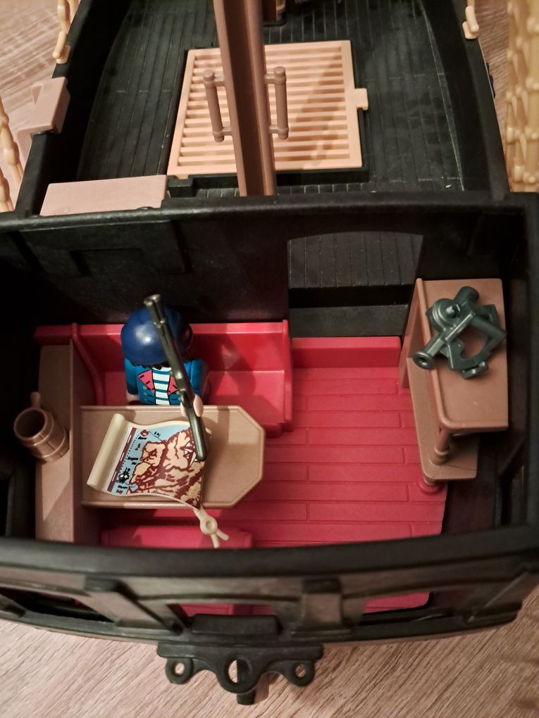 Mega statek piracki Playmobil na kółkach ruchome elementy
