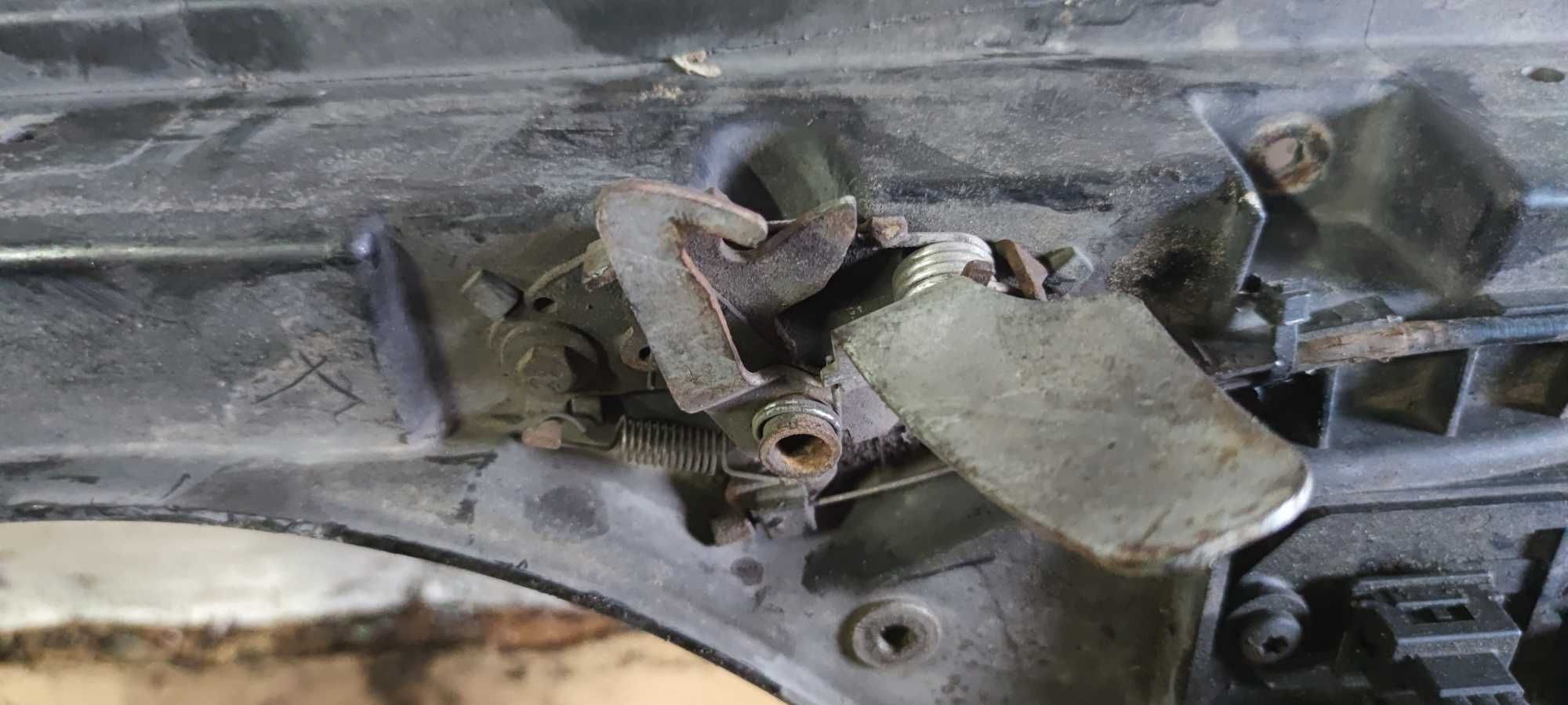 Peugeot 307 2.0 HDI Osłona Wentylatora Chłodnicy