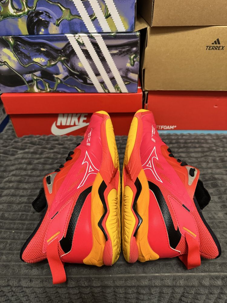 Чоловічі кросівки для приміщень Mizuno WAVE MIRAGE 5 42(27см) оригіна