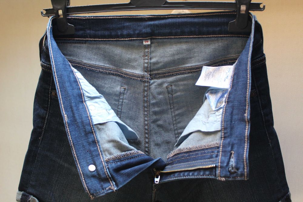 Шорты, джинсовые, Levi's, р 29, состояние новых