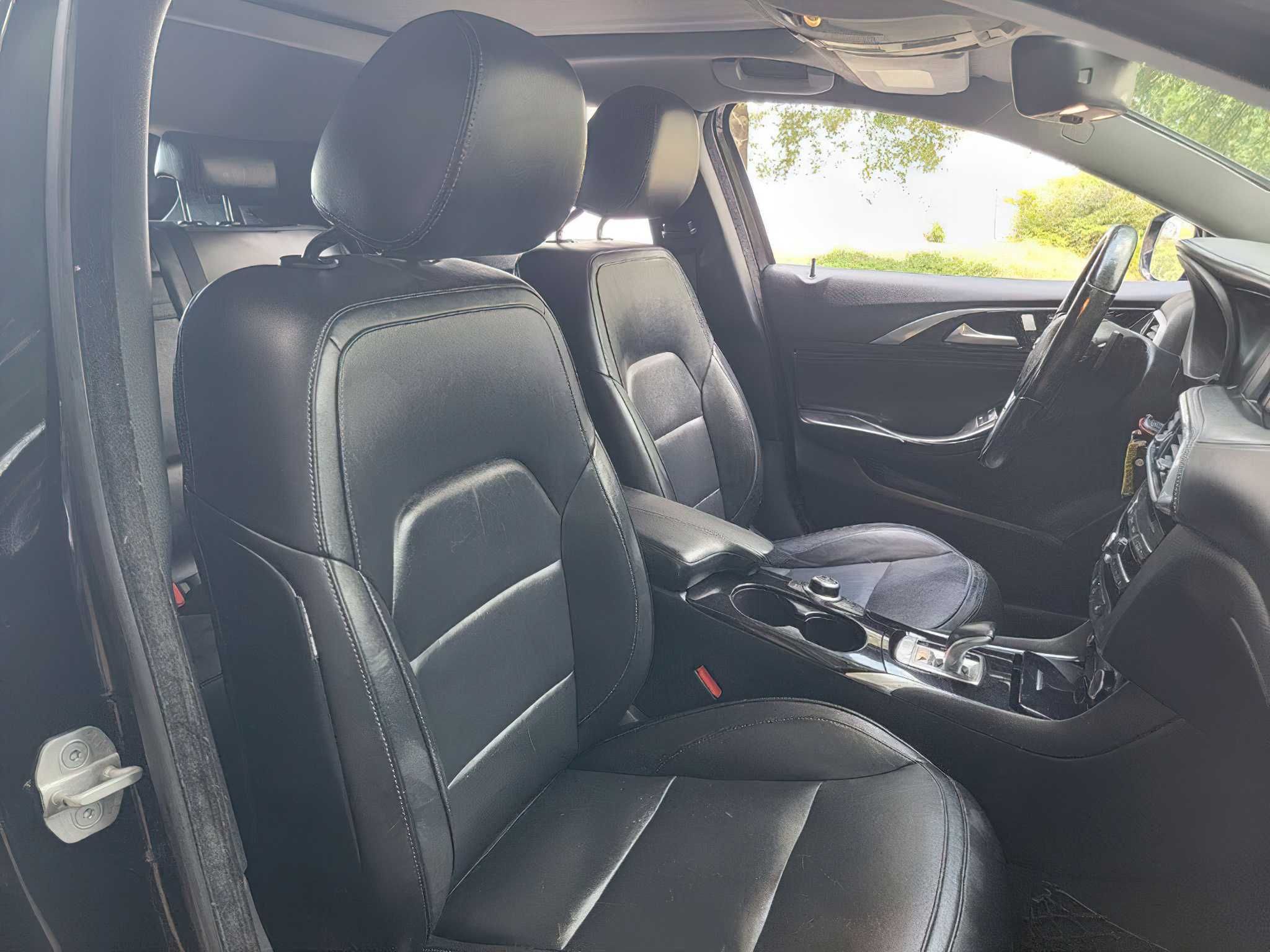 Infiniti QX30      2017