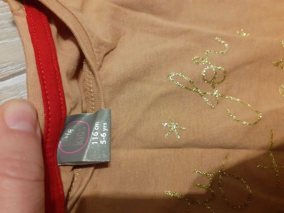 Ubrańia świąteczne dla dziewczynki