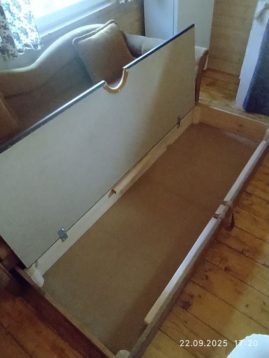 Sofa rozkładana ze skrzynią
