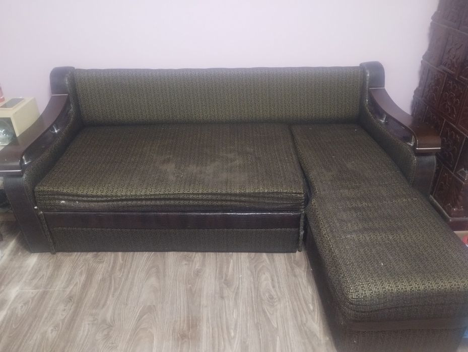 Продам диван тканина підходить як до вітальні так  іспальні