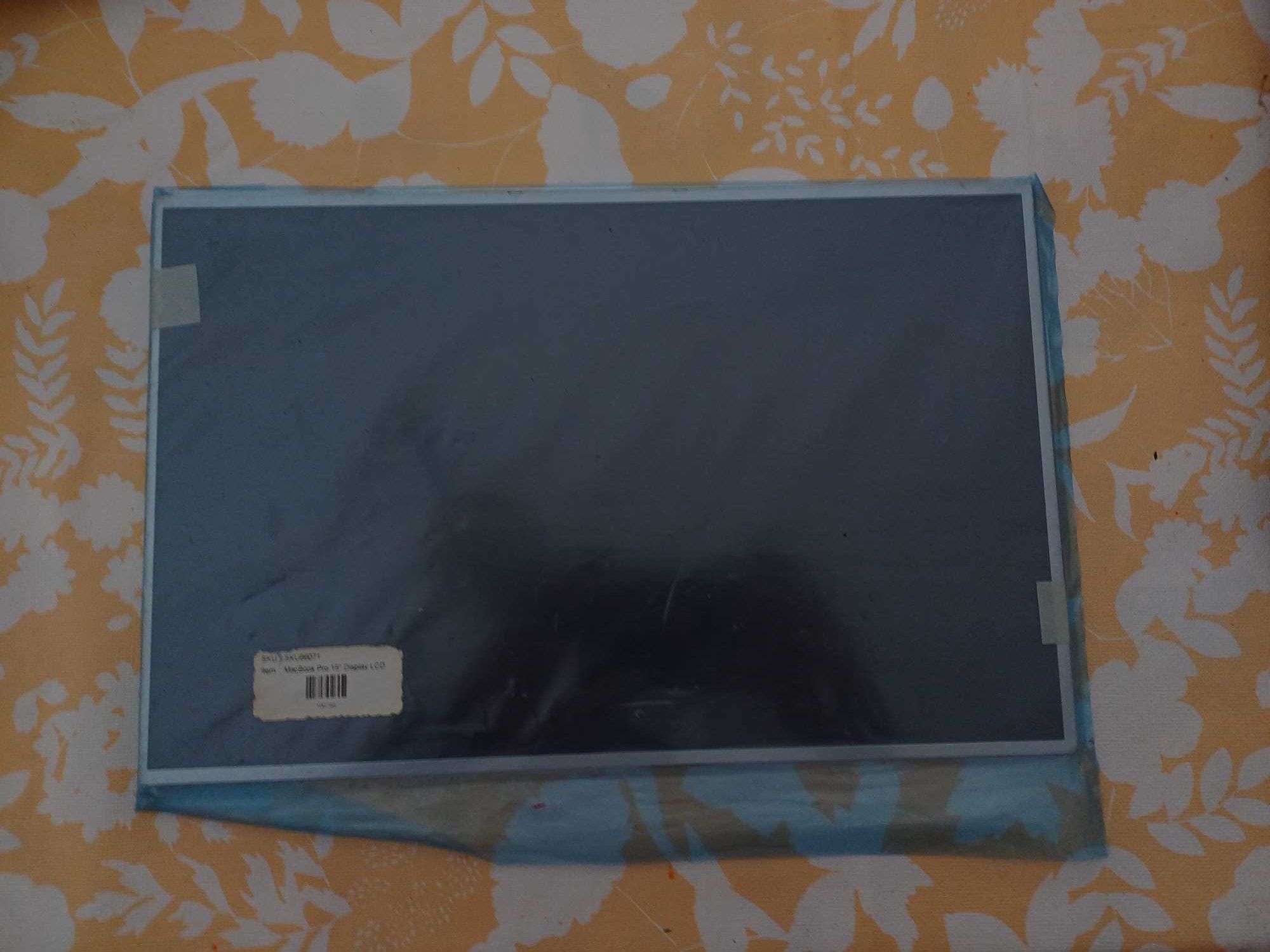 Tela LCD de MacBook Pro 15'' - ainda em embalagem