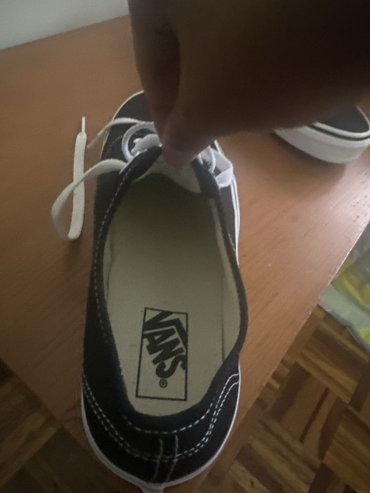 Vendo VANS , nunca foram usados
