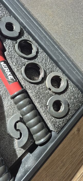Zaciskarka hydrauliczna ręczna 12T PEX PERT U 16-32 + matryce
