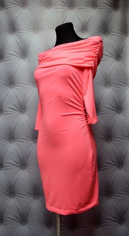 sukienka mini neonowy róż wywijany duży golf S hiszpanka