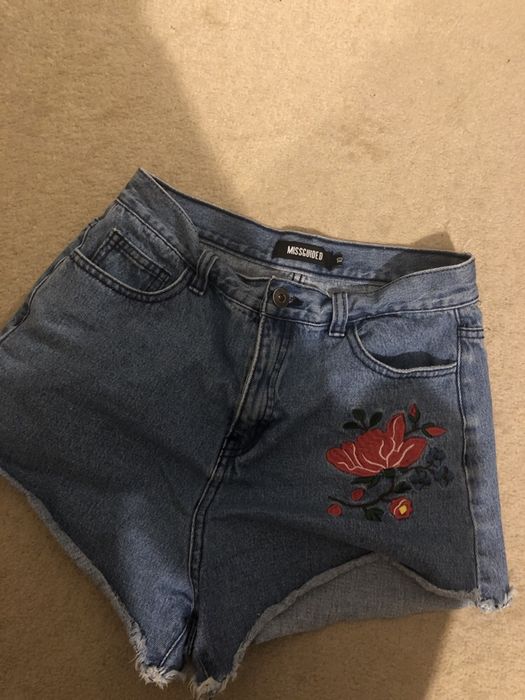 Spodenki jeansowe hafty missguided S