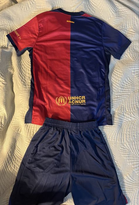 strój pilkarski barcelona