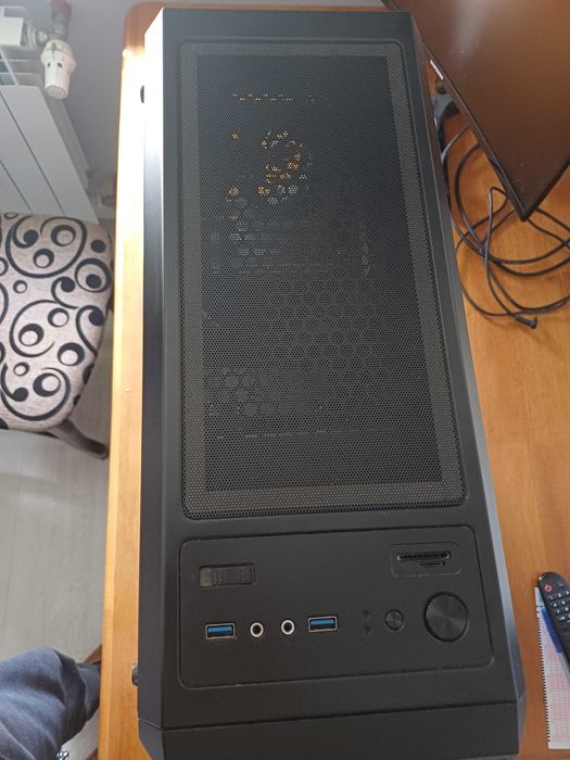 Komputer stacjonarny i5-9600k z RTX 2060 Super