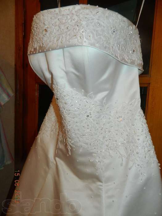 свадебное платье атласное расшитое стразами размер 48-50