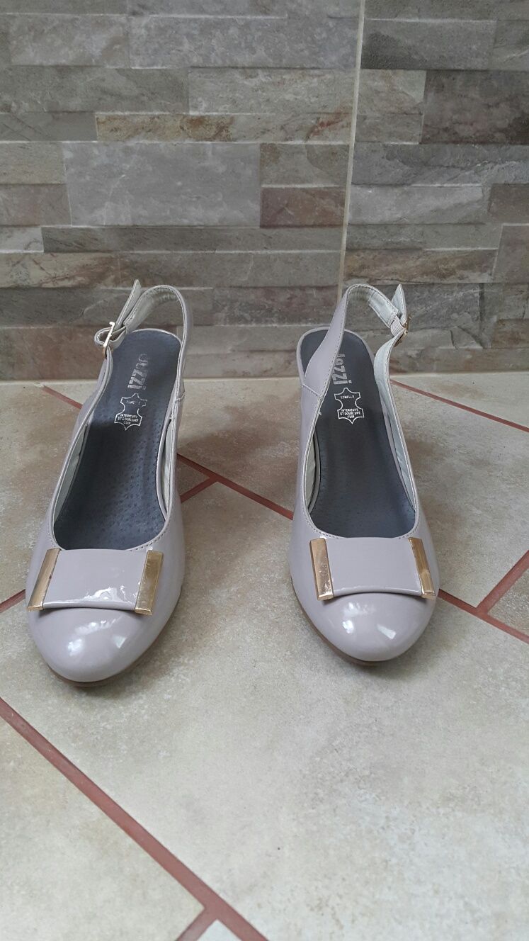 Buty na obcasie 39