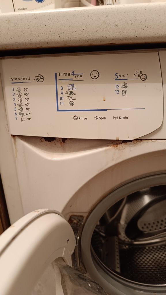 Стиральная машинка indesit