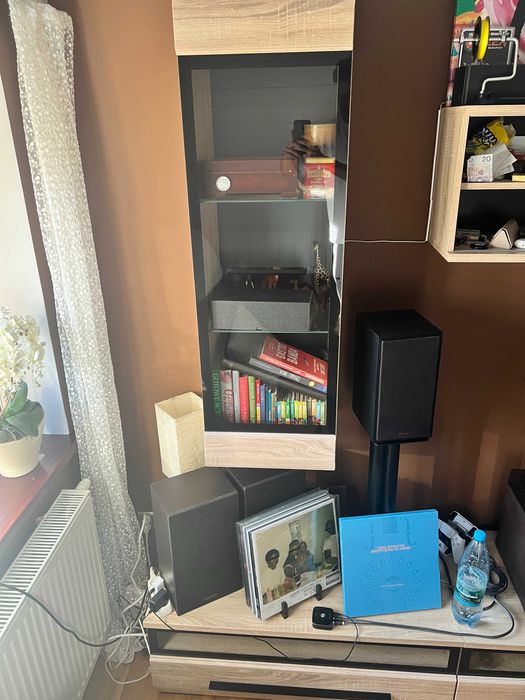 BRW – meblościanka dąb sonoma z LED (witryny + RTV + szafki)