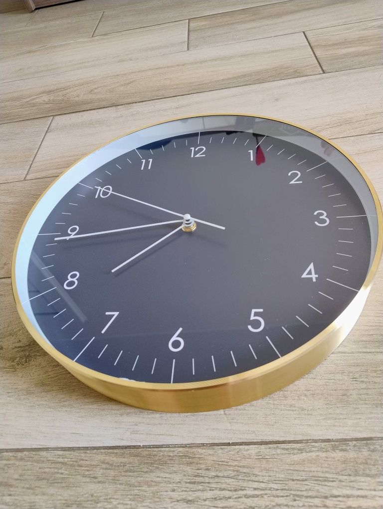 Zegar ścienny LUUK LIFESTYLE chichy bez tykania 32cm.