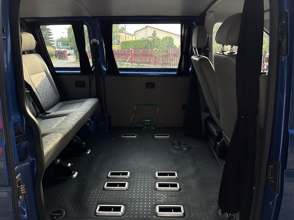 **2.5TDI 174KM** Volkswagen Transporter T5 2010