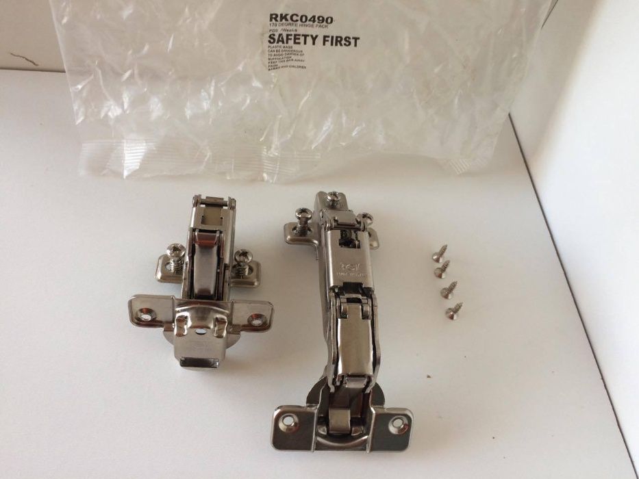 Dwa Zawiasy kątowe 175 stopni do drzwi narożnych F