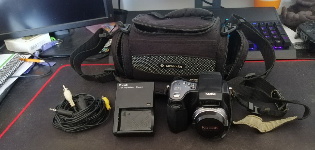 Kodak EasyShare DX7590 com bolsa Samsonite