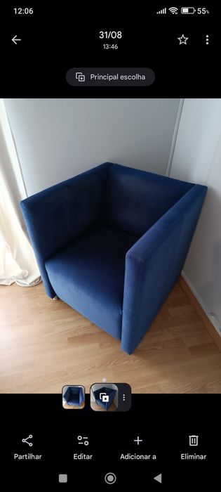 Poltrona azul em veludo