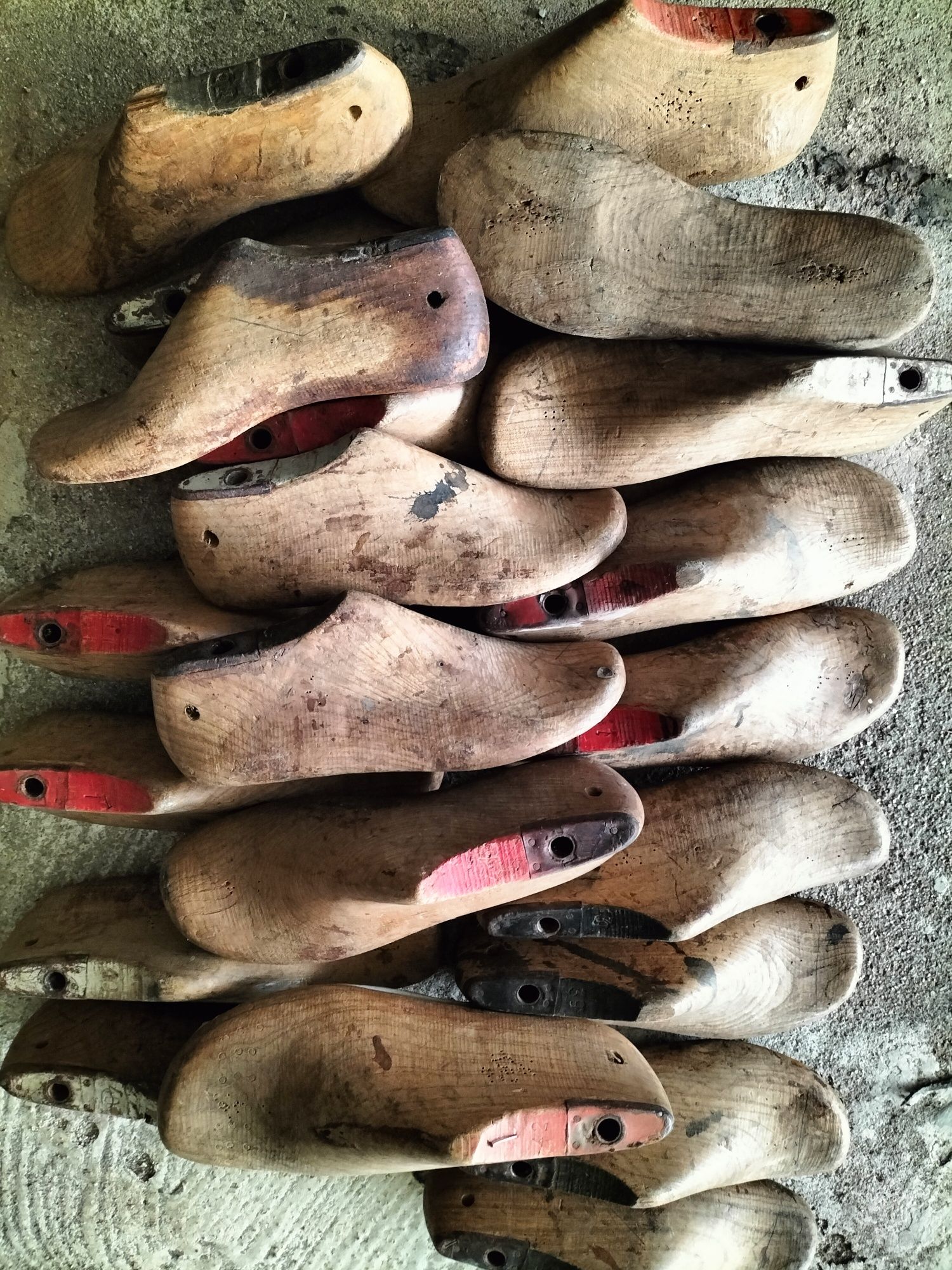 Formas de calçado em madeira