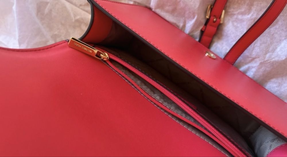 Mala Michael Kors