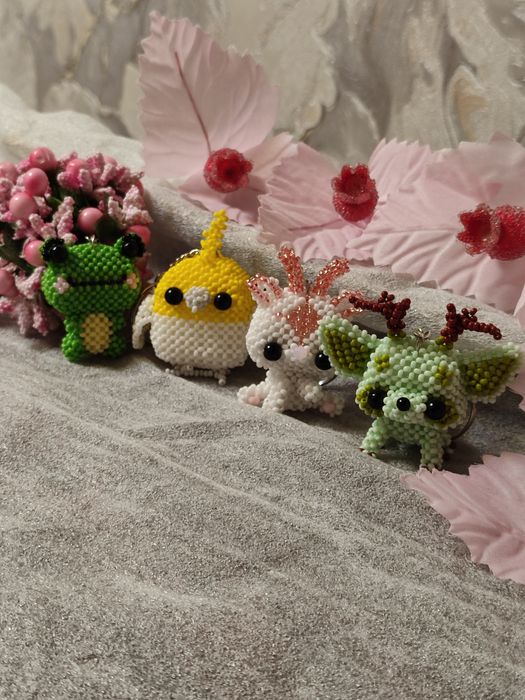 Бісерні фігурки та брелки – ручна робота