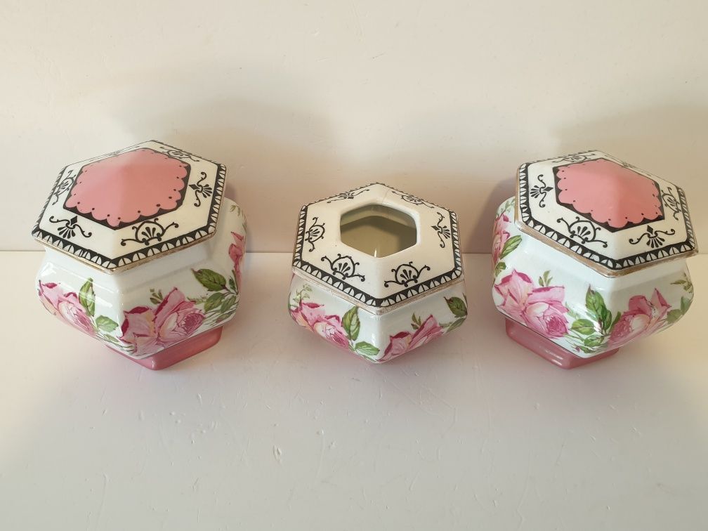 Raro antigo conjunto de toilette em porcelana Wedgwood