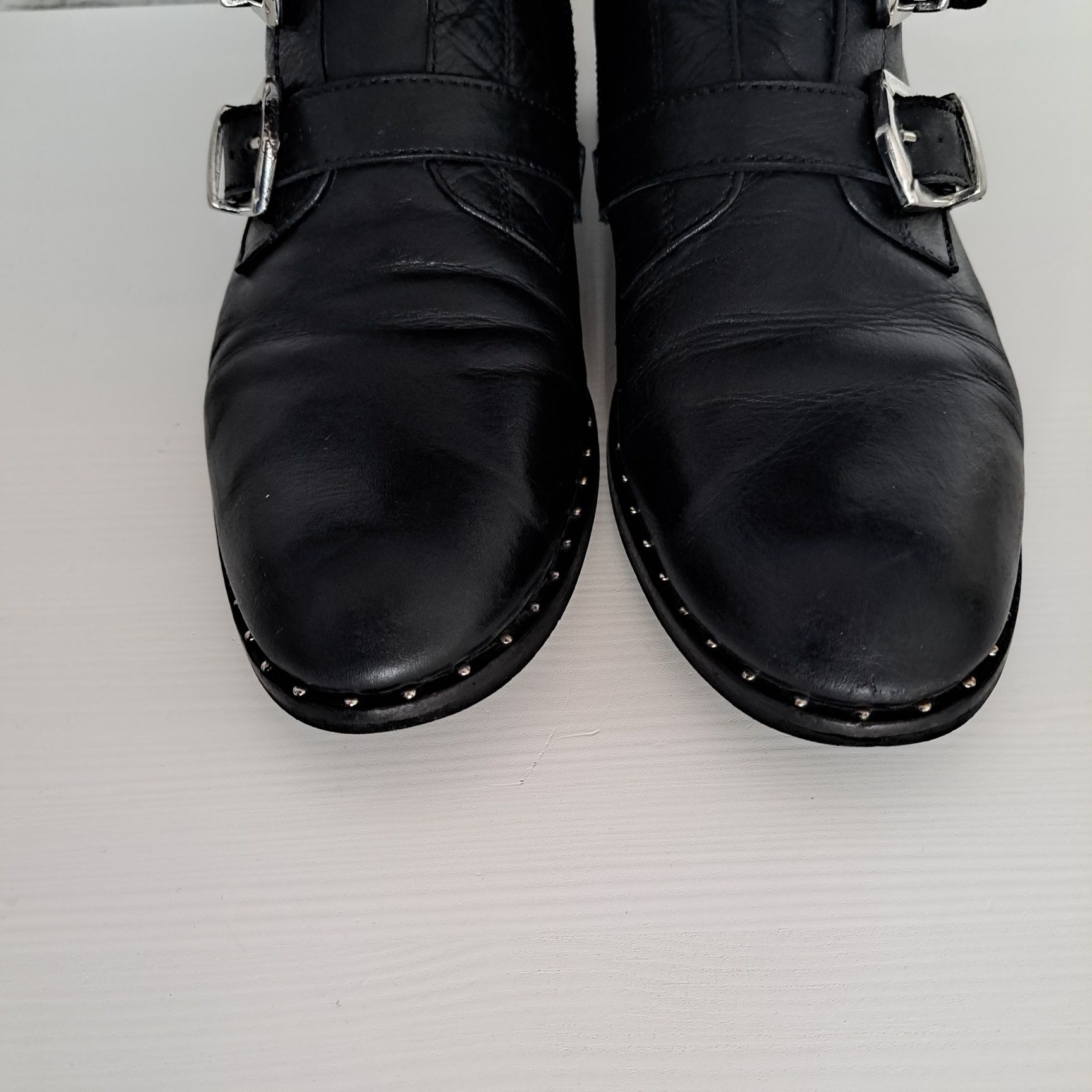 Botki Venezia z klamrami damskie r.38