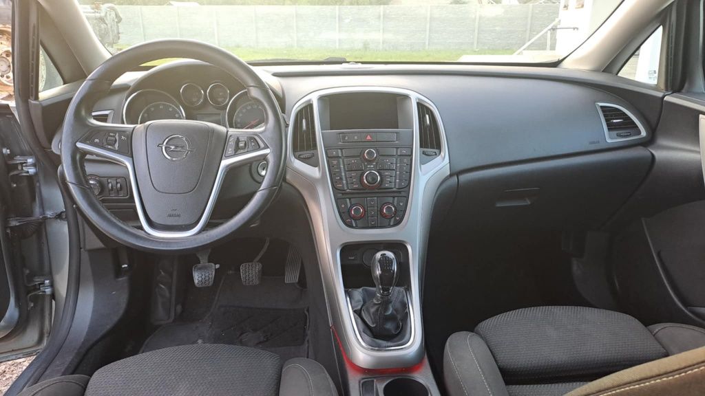 Astra J 1.4t 140km Navi Pdc
