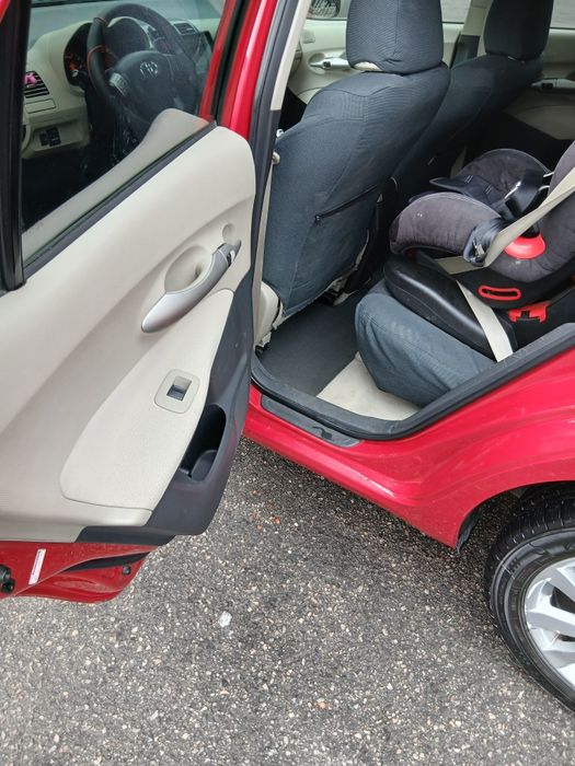 Toyota Auris 2008года