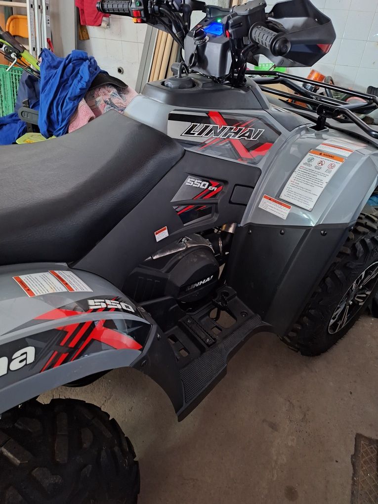 Vendo moto quatro semi nova preço fixo