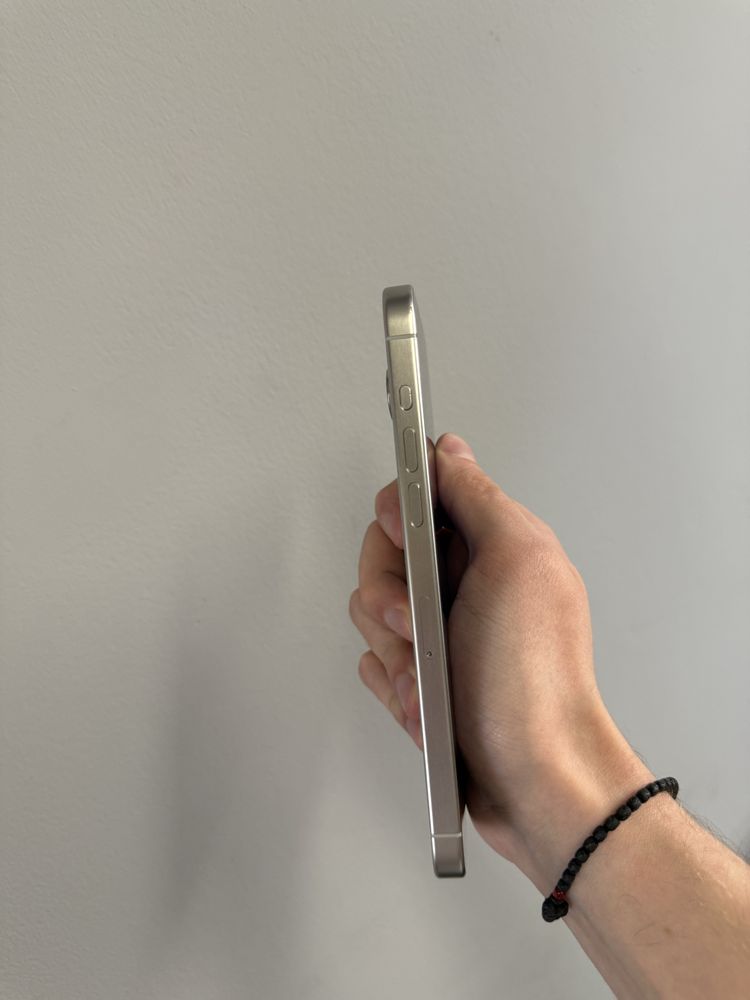 Б/у Iphone 15 Pro Max 512 White Titanium зовнішній стан 10/10
