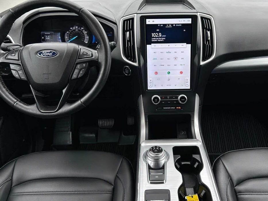 Ford Edge SEL      2022