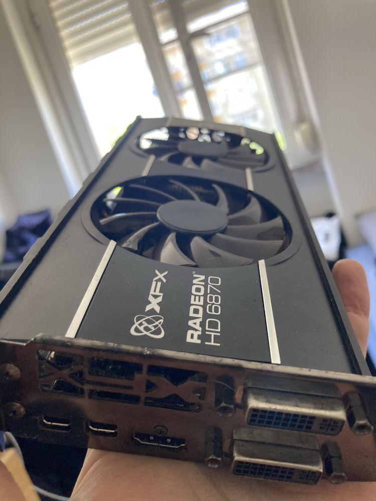 AMD Radeon HD 6870