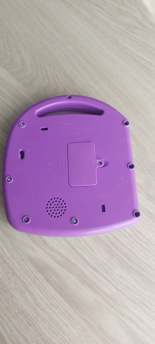 Książka z wierszykami Fisher Price