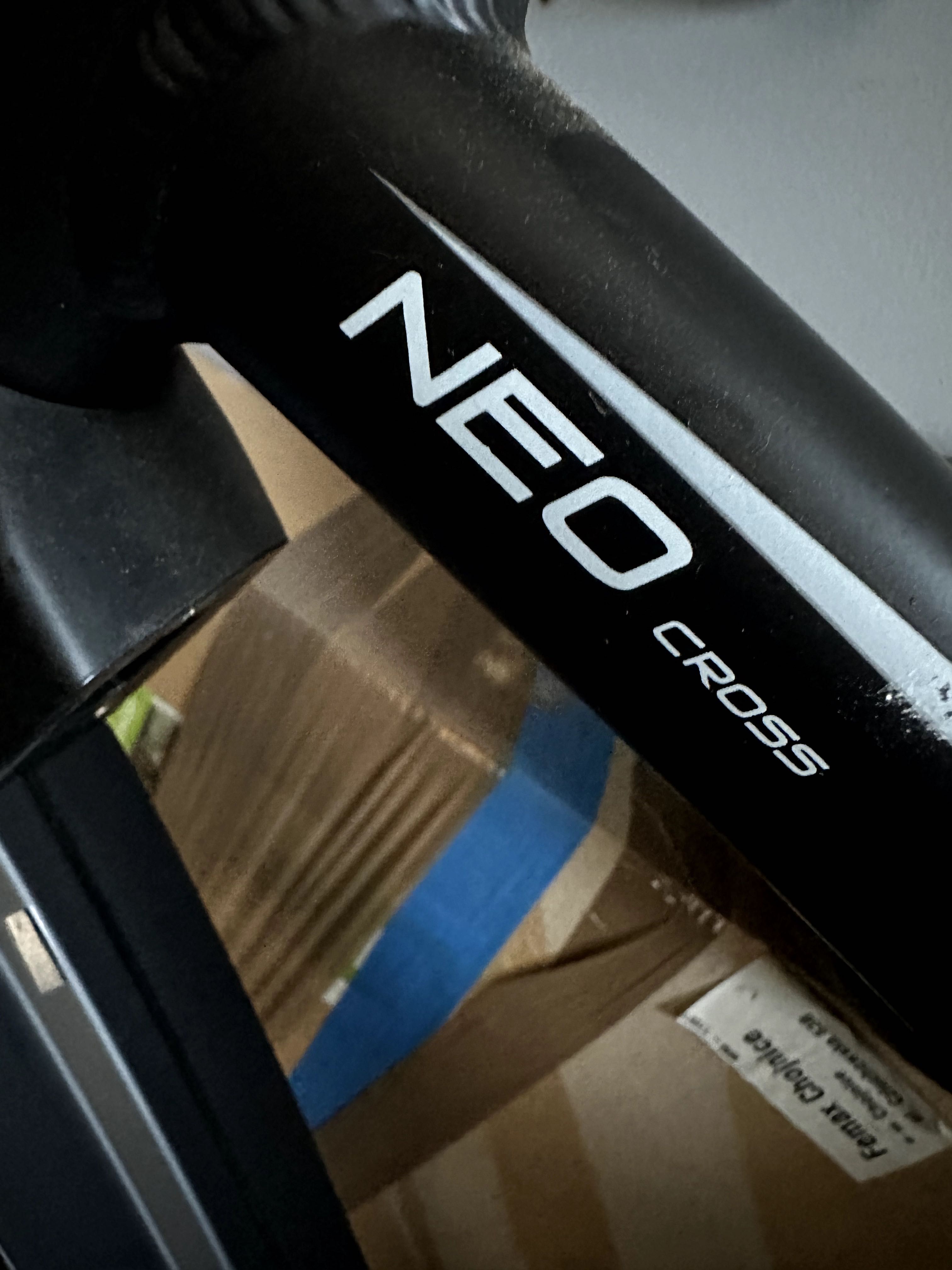 ROWER Elektryczny   E-motion NEO CROSS