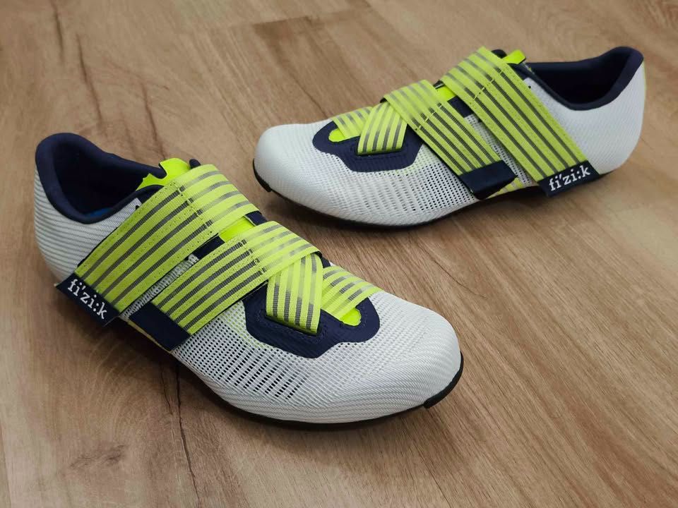 Sapatos de estrada Fizik Vento Powerstrap Aeroweave Carbon Movistar