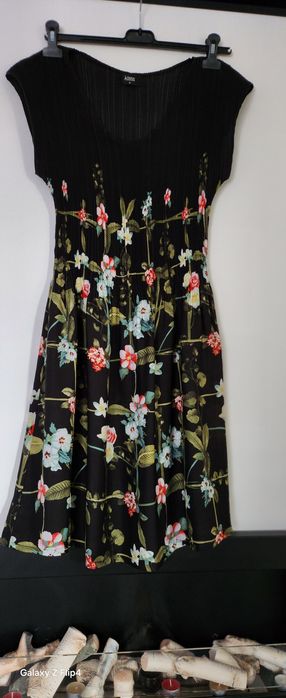 Sukienka letnia rozmiar M /L/XL