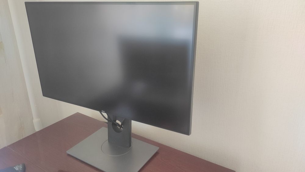 Монітор Dell U2718Q 27" 4K