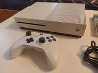 Xbox One S, 1pad + 2 gry gratis