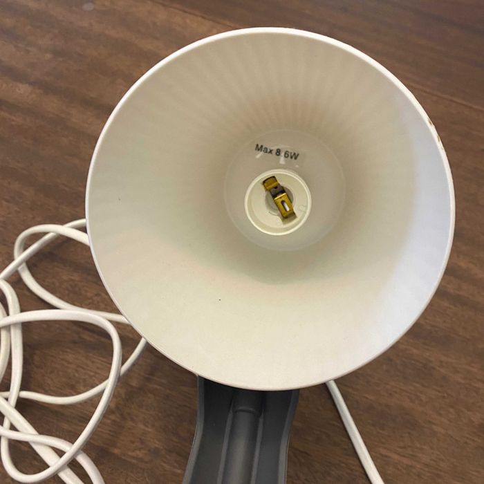 Abajur de Mesa branco e cinza