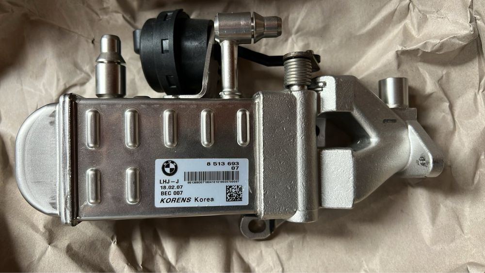 BMW   11718513693 охладитель EGR N57